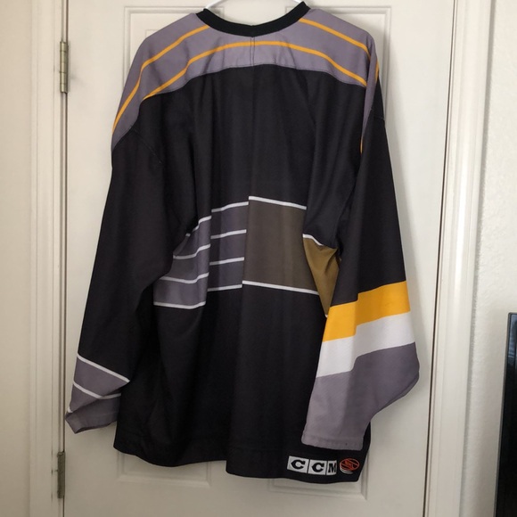 Vintage Pittsburgh Penguins jersey - Picture 4 of 5